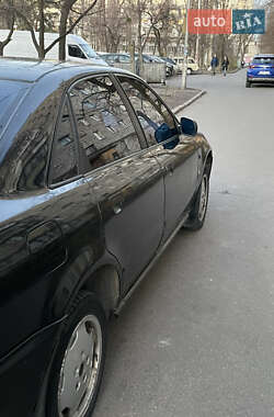 Седан Audi A4 1995 в 