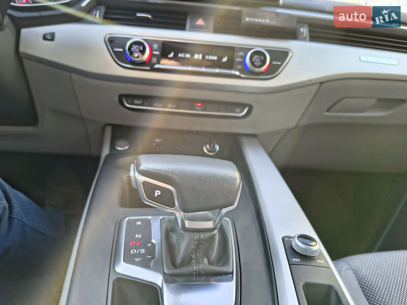 Универсал Audi A4 2020 в Харькове