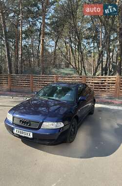 Седан Audi A4 1995 в Киеве