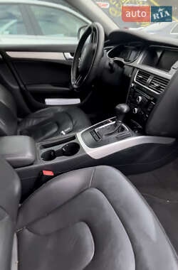 Седан Audi A4 2012 в Перемышлянах