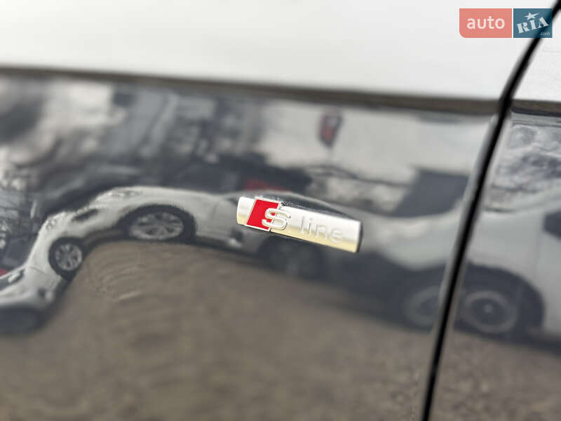 Седан Audi A4 2015 в Стрию