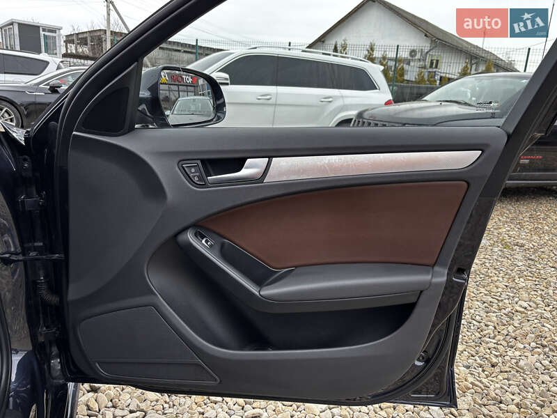 Седан Audi A4 2015 в Стрию