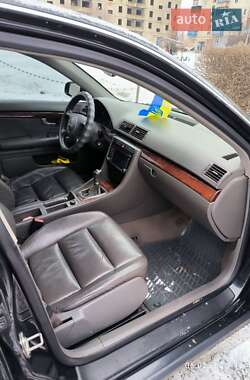 Седан Audi A4 2004 в 