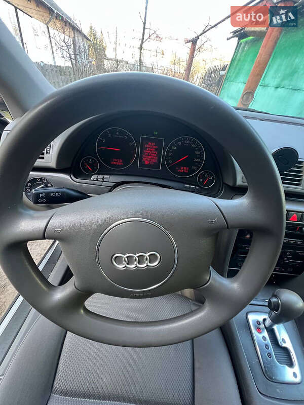 Седан Audi A4 2001 в Самборе