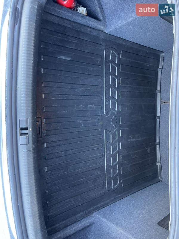 Седан Audi A4 2001 в Самборе