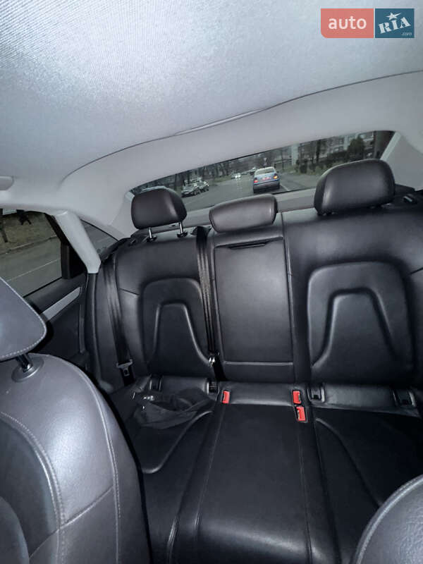 Седан Audi A4 2014 в Черкассах