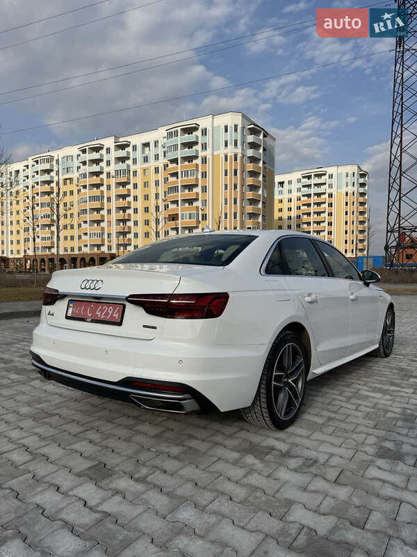 Седан Audi A4 2020 в Киеве