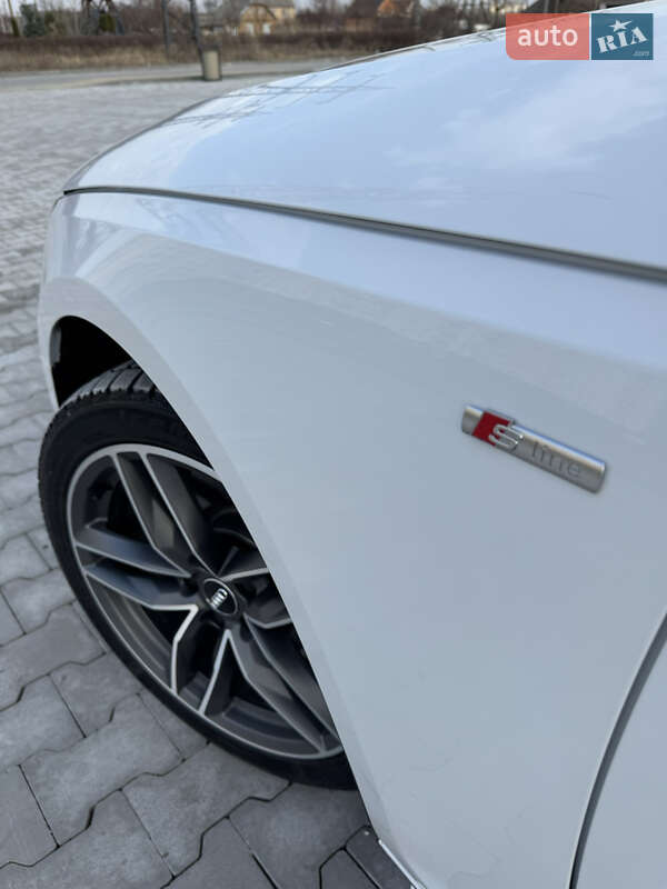Седан Audi A4 2020 в Киеве