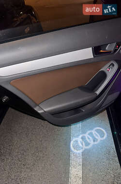 Седан Audi A4 2015 в 