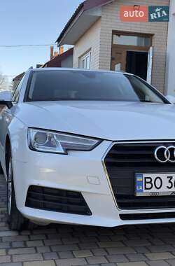 Универсал Audi A4 2016 в 