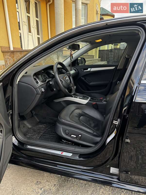 Седан Audi A4 2013 в Житомирі