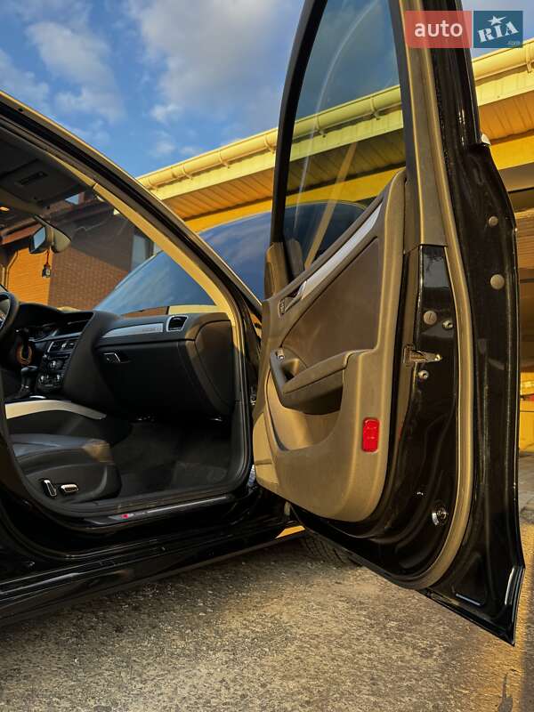 Седан Audi A4 2013 в Житомирі