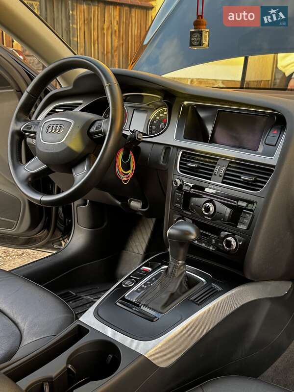 Седан Audi A4 2013 в Житомирі