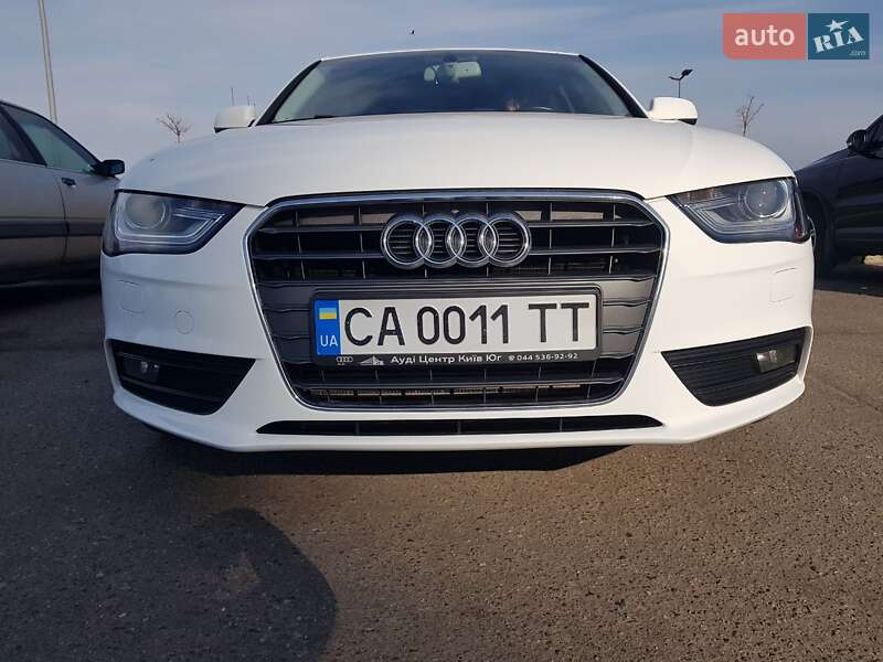 Седан Audi A4 2012 в Черкассах