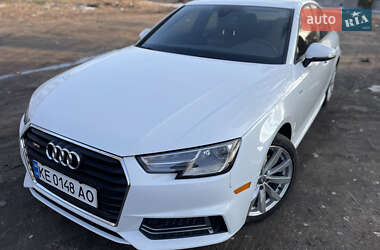 Седан Audi A4 2018 в 