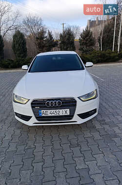 Седан Audi A4 2012 в 