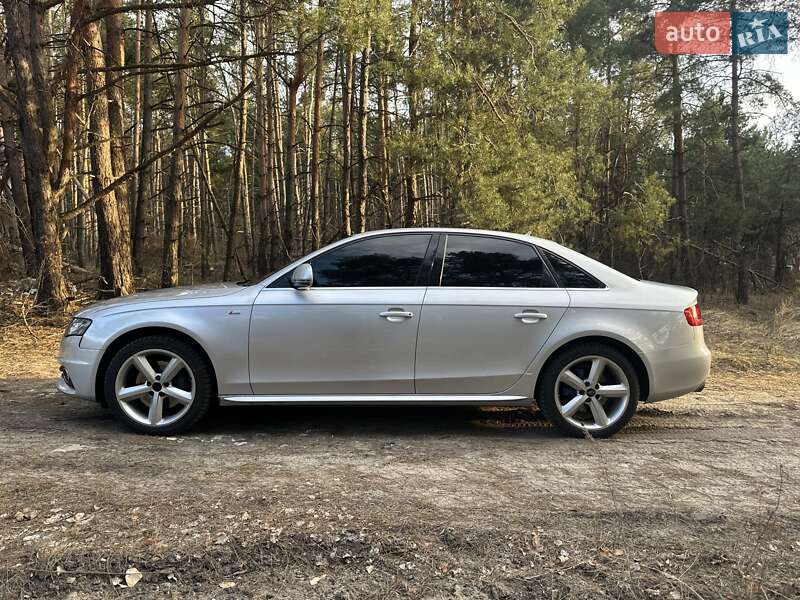 Седан Audi A4 2011 в Киеве