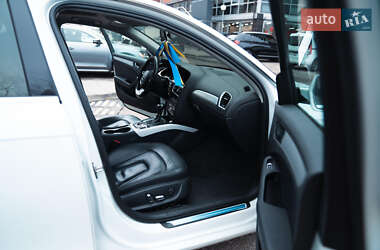 Седан Audi A4 2015 в 