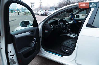 Седан Audi A4 2015 в 