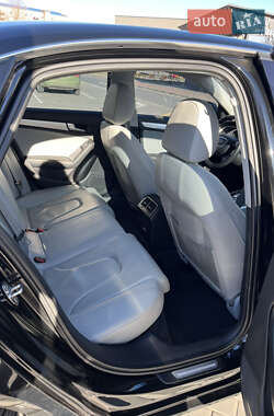 Седан Audi A4 2012 в 