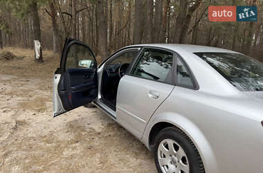 Седан Audi A4 2004 в 