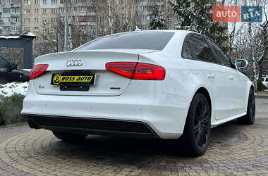 Седан Audi A4 2015 в 