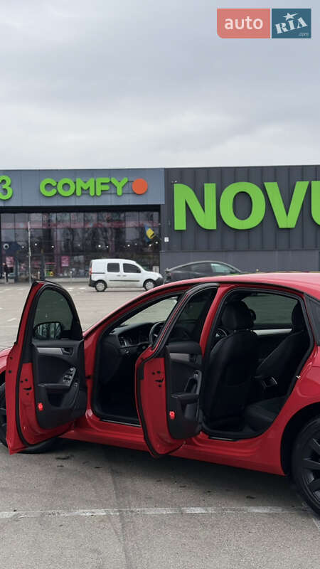 Седан Audi A4 2014 в Киеве