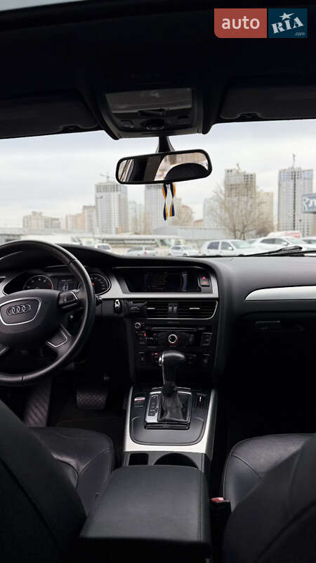 Седан Audi A4 2014 в Киеве
