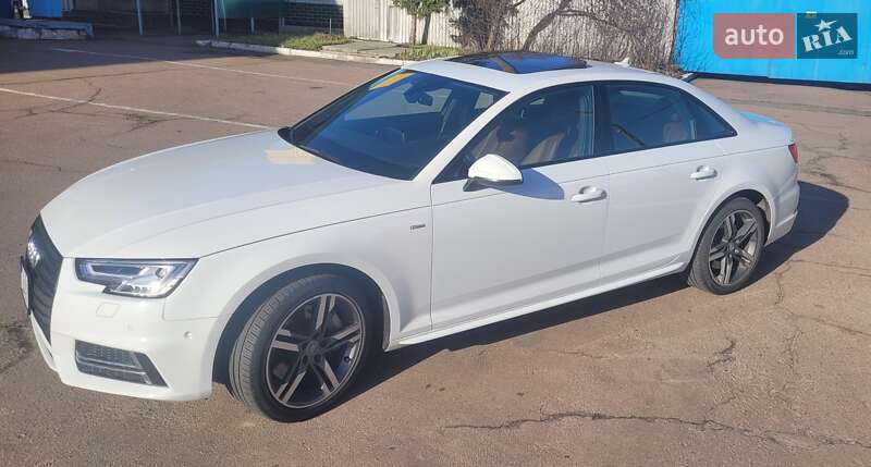 Седан Audi A4 2016 в 