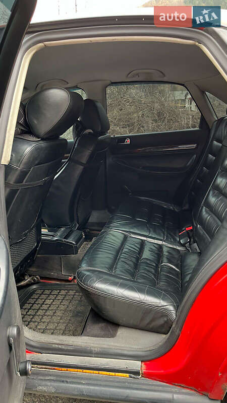 Седан Audi A4 1996 в Рахове