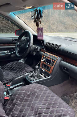 Седан Audi A4 1996 в 