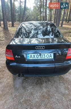 Седан Audi A4 2000 в Богодухіву