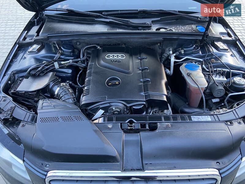 Седан Audi A4 2009 в Кропивницком