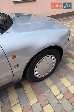 Седан Audi A4 1995 в 