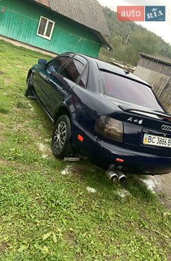 Седан Audi A4 1996 в 