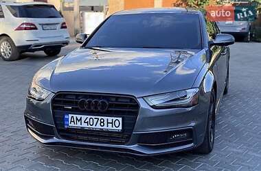 Седан Audi A4 2014 в Львове