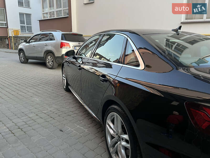 Седан Audi A4 2023 в Львові