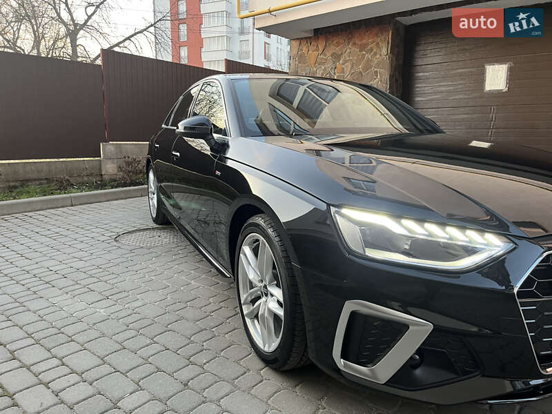 Седан Audi A4 2023 в Львові