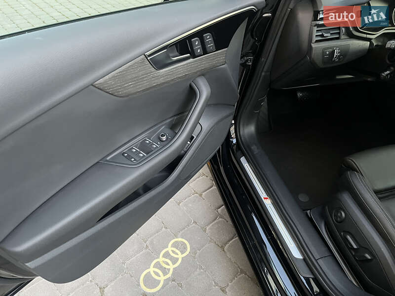 Седан Audi A4 2023 в Львові