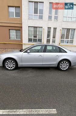 Седан Audi A4 2013 в Києві