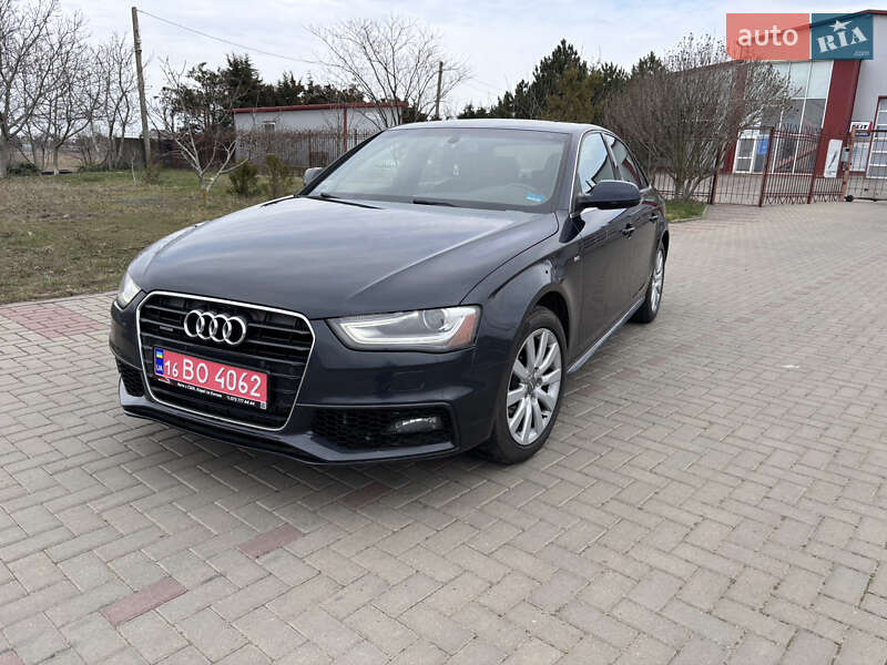 Седан Audi A4 2014 в 