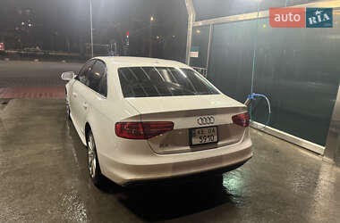 Седан Audi A4 2014 в Кривом Роге