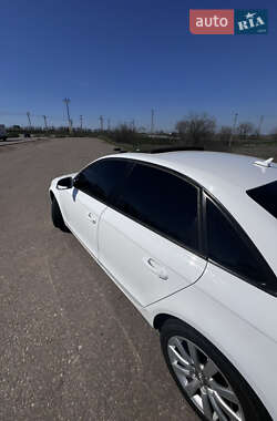 Седан Audi A4 2014 в 