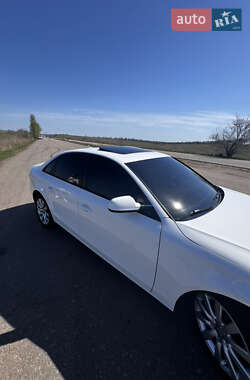 Седан Audi A4 2014 в 