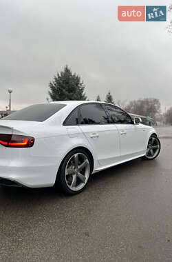 Седан Audi A4 2013 в 
