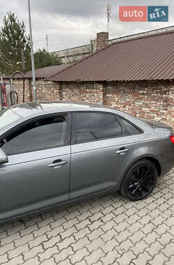 Седан Audi A4 2016 в 