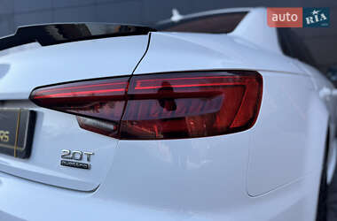 Седан Audi A4 2015 в 