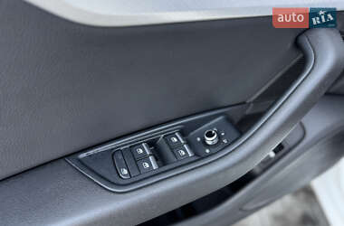 Седан Audi A4 2015 в 