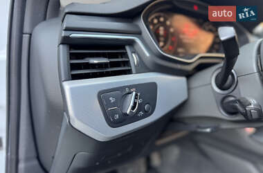 Седан Audi A4 2015 в 