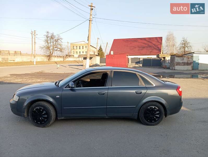 Седан Audi A4 2002 в Полонном